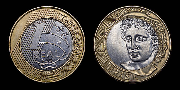 istock Obverse and reverse one Brazilian real 497414963
