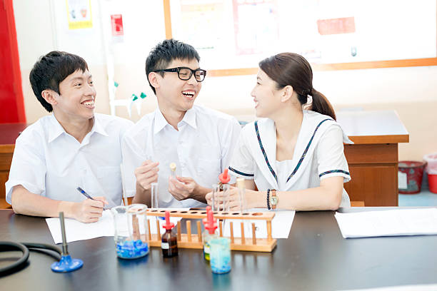 Chinese Students Enjoying In Chemistry Lab Hong Kong Asia Stock Photo - Download Image Now - iStock
