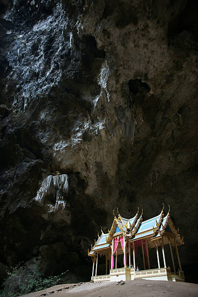 nakhon cave phraya - phraya nakhon cave imagens e fotografias de stock