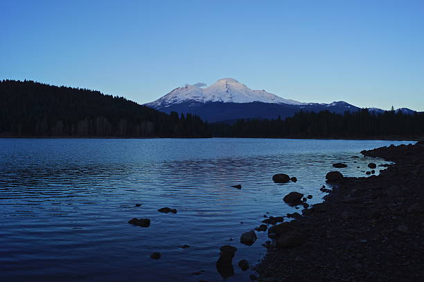 Lake Siskiyou Dusk Northern California's Cascade Range. siskiyou lake stock pictures, royalty-free photos & images