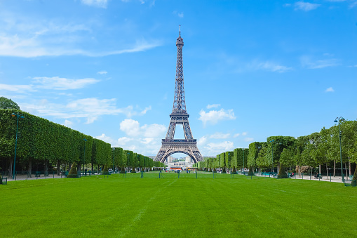 Photo Eiffel tower sunny day