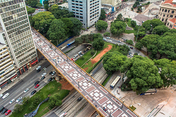 Santa Ifigenia viaduct Sao Paulo, Brazil, November 13, 2015: Aerial view of structure of Santa Ifigenia viaduct in downtown Sao Paulo, Brazil. Santa Ifigenia is located in center with exclusive use for pedestrians. Anhangabáu stock pictures, royalty-free photos & images