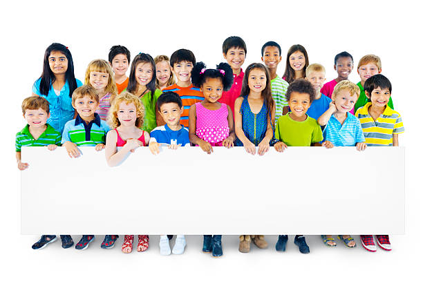 multiethnic 어린이들과 쥠 엠티 게시판 - 아이 이미지 뉴스 사진 이미지