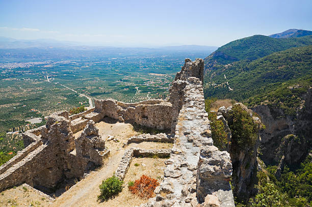 遺跡のオールドフォート mystras 、ギリシャ） - sparta greece ancient past archaeology ストックフォトと画像