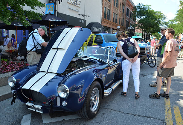 shelby cobra 1965 en ondulantes escultura show de 2013 - shelby fotografías e imágenes de stock