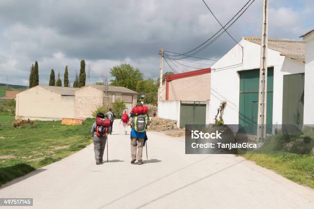 Foto de Peregrino A Caminho De Santiago De Compostela e mais fotos de stock de Adulto - Adulto, Agricultura, Aventura