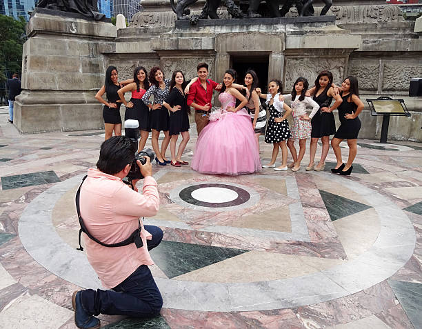 Vestidos De Quinceañera Mexicana - Banco de fotos e imágenes de stock - iStock Vestidos De Quinceañera Mexicana - Banco de fotos e imágenes de stock - iStock