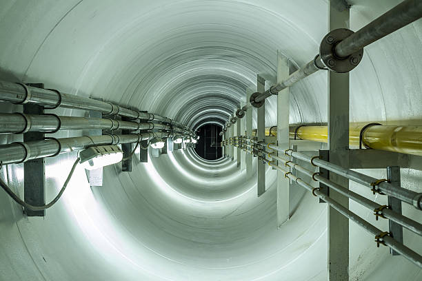 tunel - confined space imagens e fotografias de stock