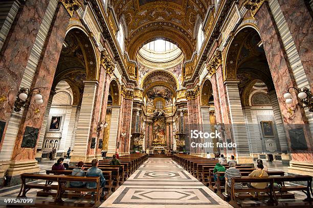 El Interior De La Basílica Dei Ss Ambrogio E Carlo Foto de stock y más banco de imágenes de Adorno