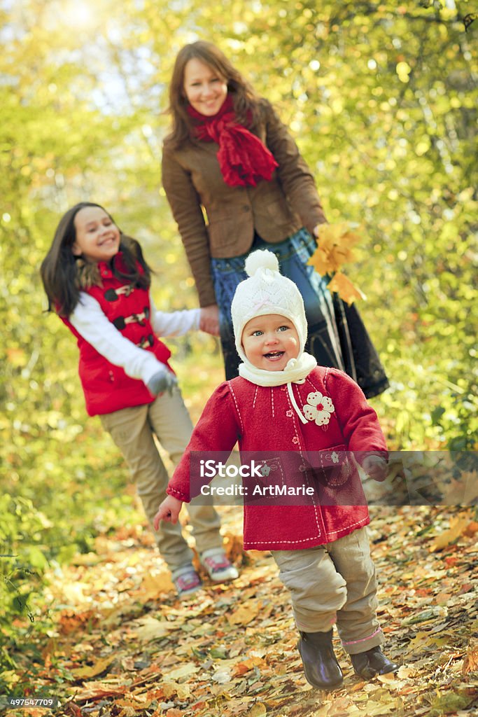 Família de no outono park - Foto de stock de Adulto royalty-free