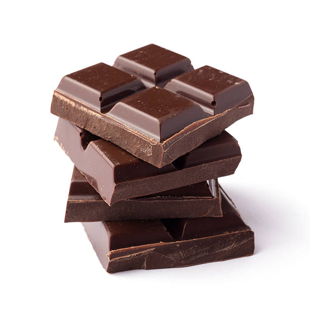 istock Roughly cut chunks of a chocolate bar 497548204