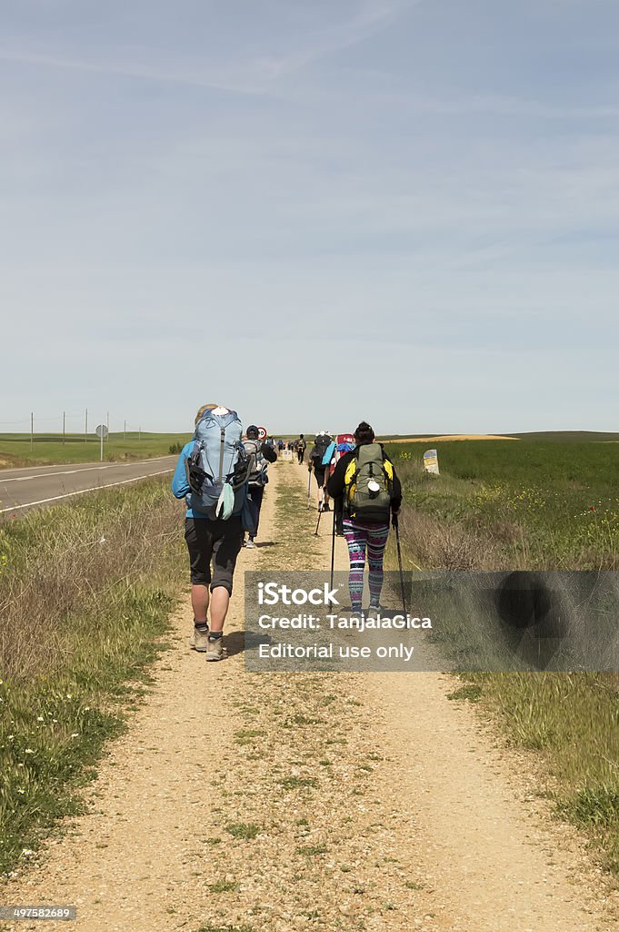 Peregrino en el camino de Santiago de Compostela - Foto de stock de Calle libre de derechos