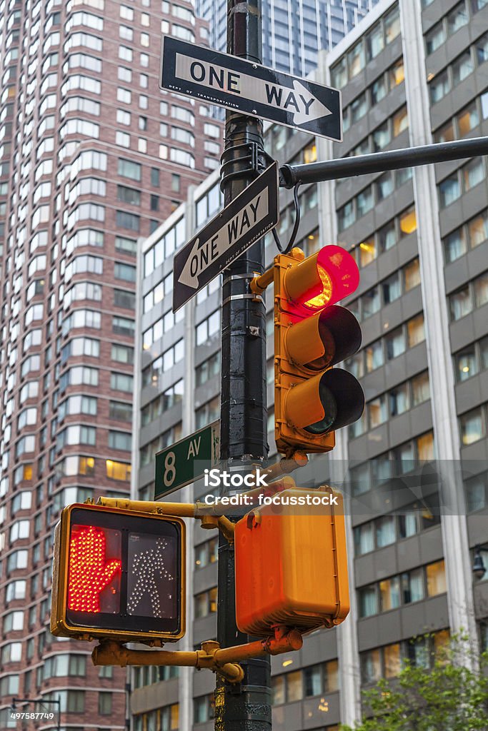 Nie walk New York traffic sign - Zbiór zdjęć royalty-free (Czerwone światło - sygnalizacja świetlna)