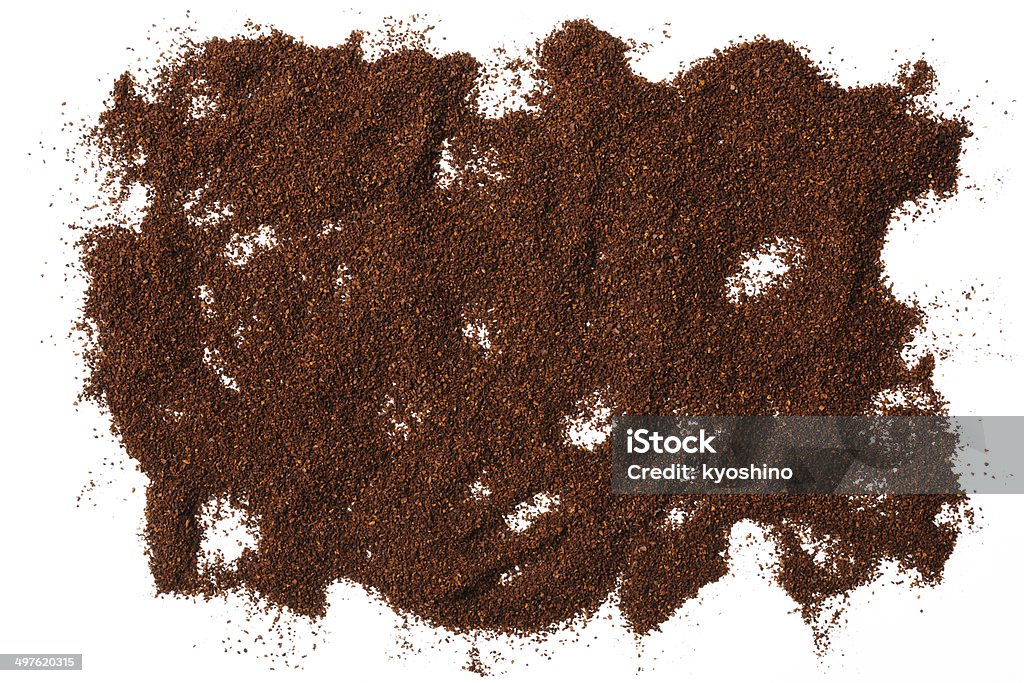 絶縁ショットを挽いたコーヒー豆の質感で白背景 - お茶の時間のロイヤリティフリーストックフォト
