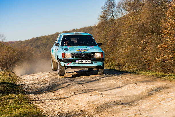 opel kadett compete ao anual de rali da galiza - fia imagens e fotografias de stock