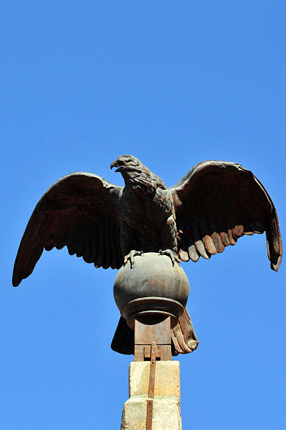 antananarivo y, madagascar: eagle del queen's palace - napoleón iii fotografías e imágenes de stock