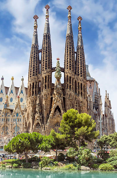 Sagrada Familia Barcelona La Sagrada Familia in Barcelona, Spain. Clipping Path included. high temple stock pictures, royalty-free photos & images