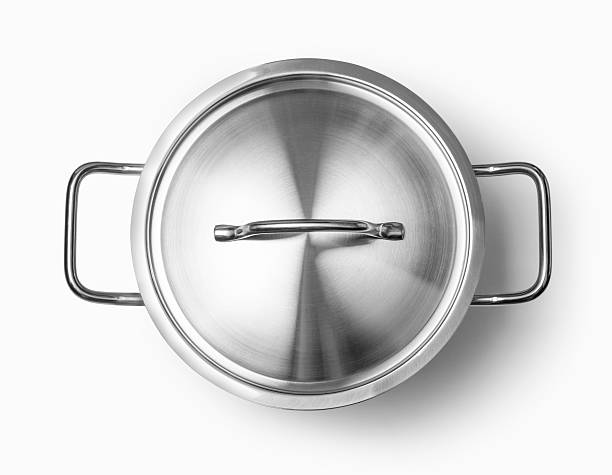 istock top view of cooking pan 497687556