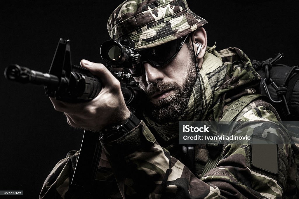 Forze armate - Foto stock royalty-free di Abbigliamento mimetico