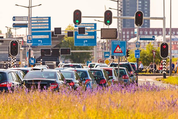 rush-hour in amsterdam, niederlande - traffic jam traffic car commuter stock-fotos und bilder