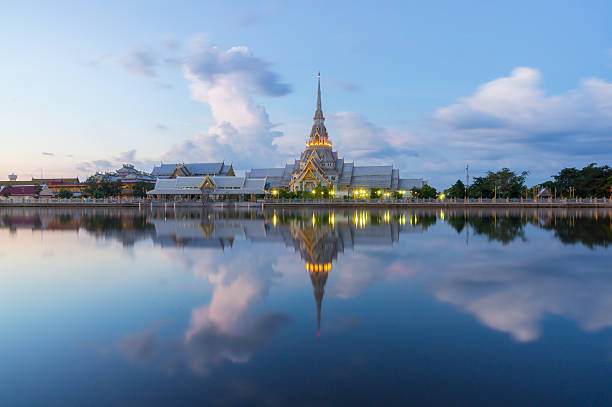 Wat Sothon Wararam Worawihan in the twilight, Chachoengsao, Thailand stock photo