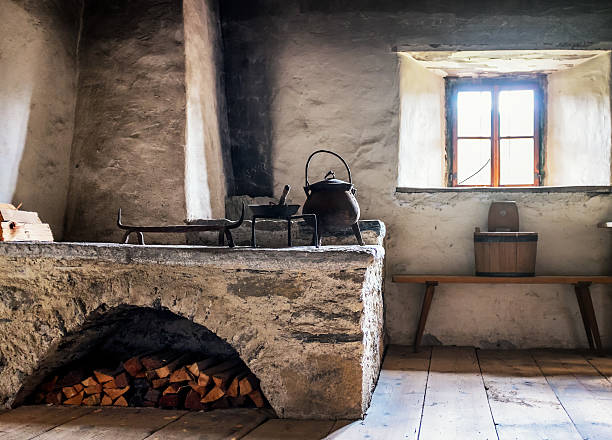 старый кухня - greek revival style стоковые фото и изображения
