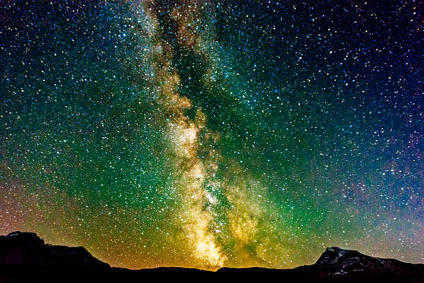 milky way galaxy ビューレイノルズ山の氷河国立公園モンタナ - trail landscape footpath nature ストックフォトと画像