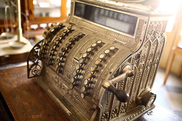 vintage caixa registadora - cash register register wealth checkout counter imagens e fotografias de stock