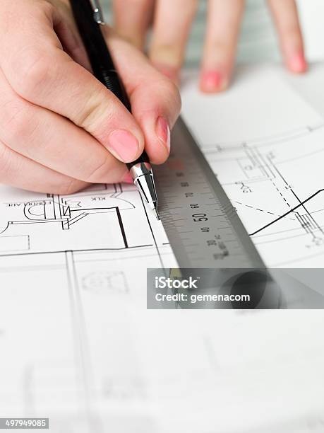 건축설계사 일하는 Bluprint 건설 산업에 대한 스톡 사진 및 기타 이미지 - 건설 산업, 건설업자, 건축
