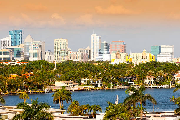 fort lauderdale- financial district - fort lauderdale florida broward county cityscape zdjęcia i obrazy z banku zdjęć