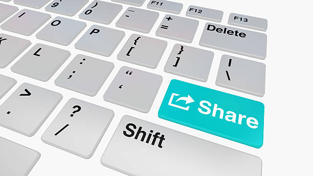 teclado con llave blue compartir - fileshare fotografías e imágenes de stock