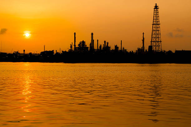 istock Petrochemical plant 497976319