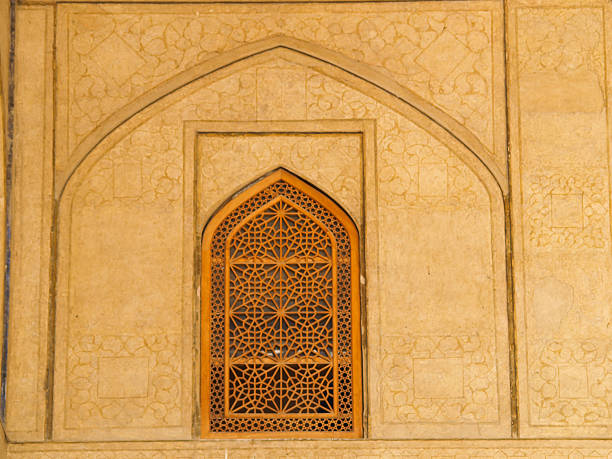 istock Islamic pattern woodern screen window in Isfahan, Iran 497979881