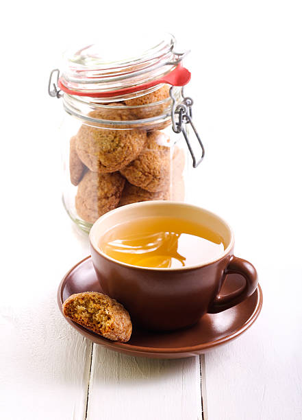 istock Honey spicy cookie and cup of tea 497984130