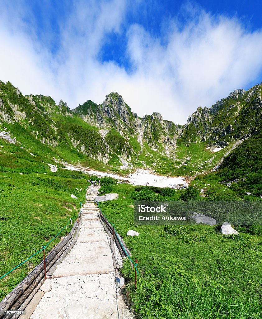 Hermoso Central Alpes Senjojiki flexión - Foto de stock de Prefectura de Nagano libre de derechos