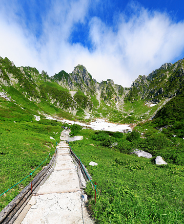 The Senjyojiki curl which spreads at the foot of the central Alps and a Hoken mountain is the mountains spot which is in the 