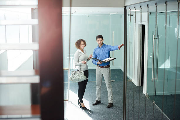 istock office real estate shopping 498015928