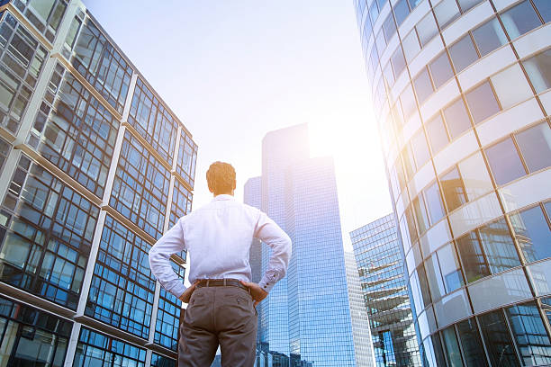 carrera o nueva oportunidad de fondo de concepto de negocios - rear view men business back fotografías e imágenes de stock