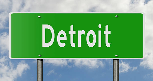 istock Detroit highway sign 498025606
