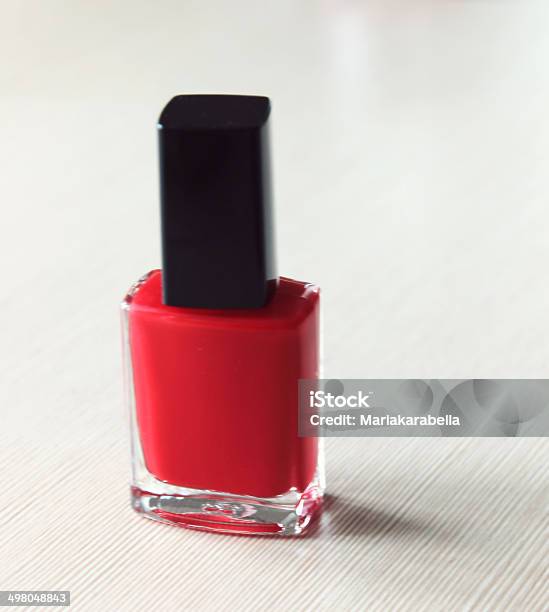 Flasche Roten Nagellack Nahaufnahme Stockfoto und mehr Bilder von Accessoires - Accessoires, Behälter, Bildhintergrund