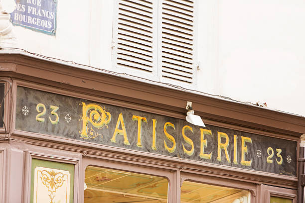istock Patisserie Sign 498051169