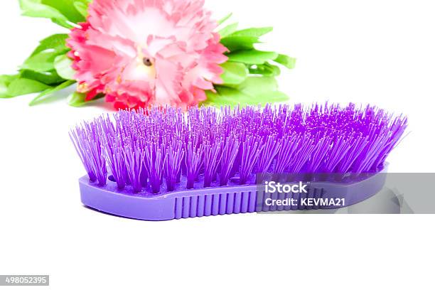 Photo libre de droit de Brosse À Main Violet banque d'images et plus d'images libres de droit de Brosse à ongles - Brosse à ongles, En plastique, Fond blanc