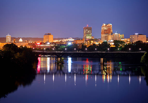 istock Manchester, New Hampshire Cityscape 498086089