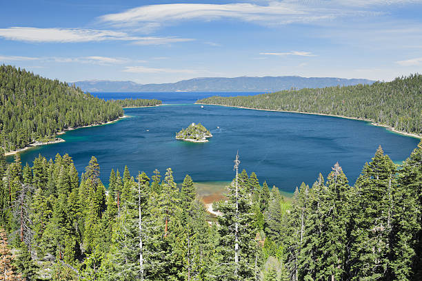 istock Emerald Bay - Lake Tahoe 498088983