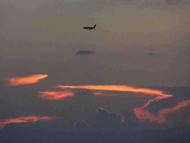 istock Flying over an orange signature 498089534