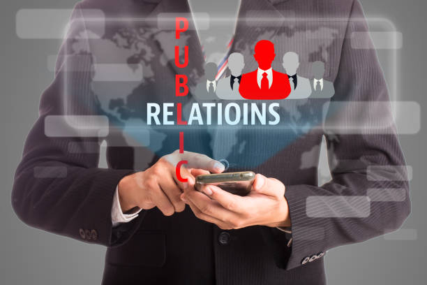 istock Businessma press mobile phone 498099454
