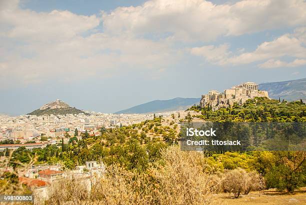 Panorama Dellantica Atene - Fotografie stock e altre immagini di Acropoli - Atene - Acropoli - Atene, Ambientazione esterna, Antica Grecia