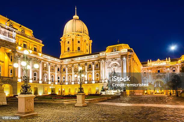 Palazzo Reale Di Budapest Fiume Danubio Budapest - Fotografie stock e altre immagini di Architettura - Architettura, Arte, Arte, Cultura e Spettacolo