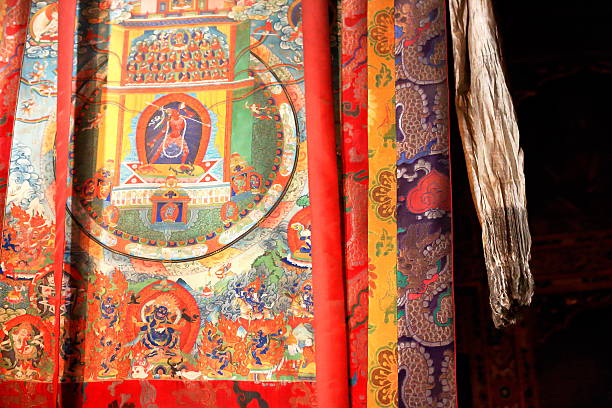 para colgar en pared tibetano thangka de seda. sakya-el tíbet. 1.857 - tibetan script fotografías e imágenes de stock