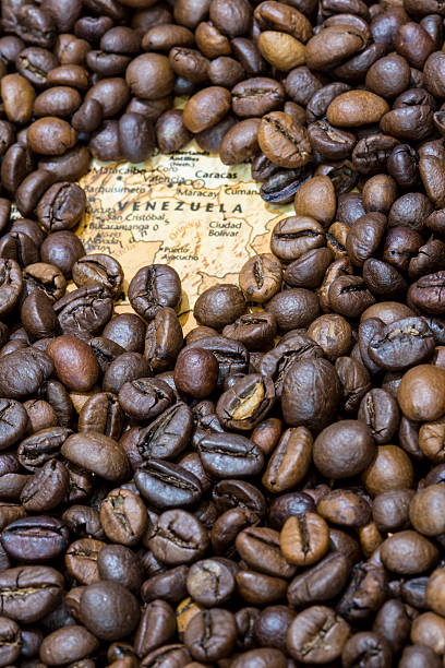 istock Map of Venezuela under a background of coffee beans 498126094